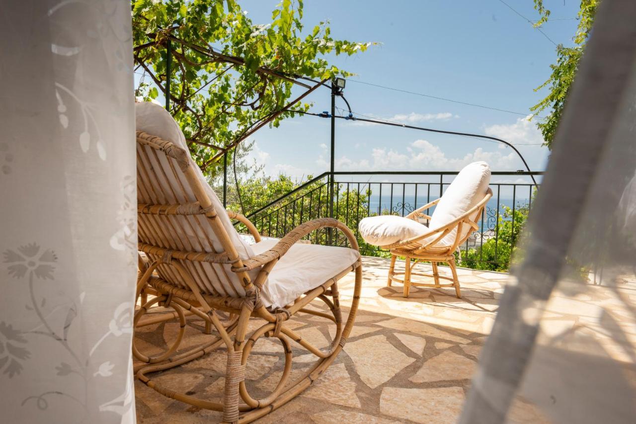 Apartment Janakis Himare