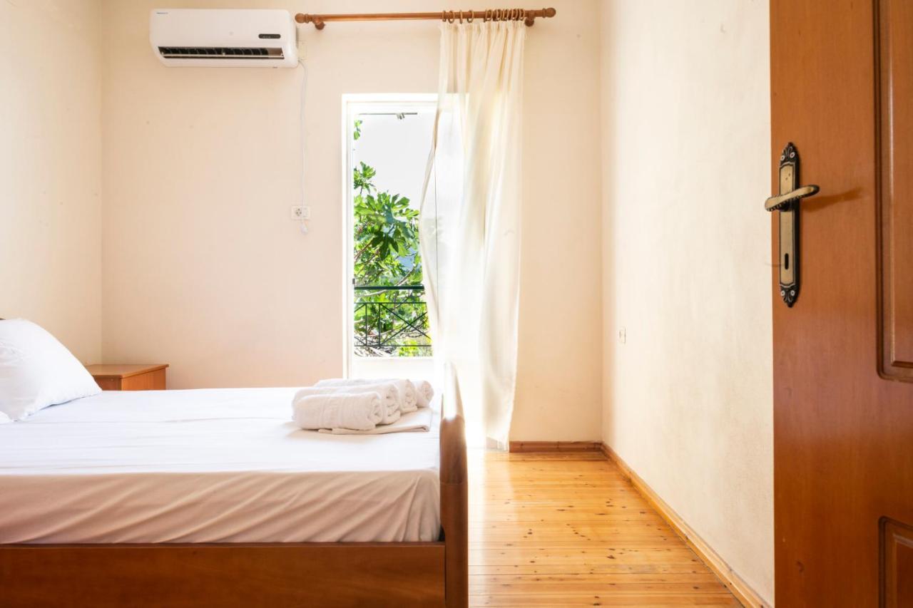 Apartment Janakis Himarë